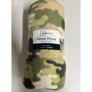 Mainstays new in package‎ Camouflage Fleece Throw 50" x 60"